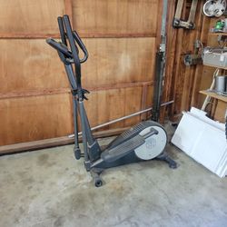 Free-Elliptical Trainer 