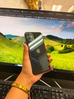 IPhone 11 64GB UNLOCKED✔️