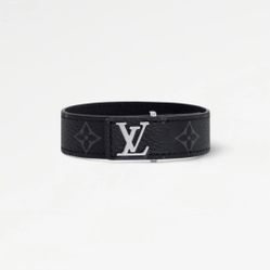 Black Louis Button Bracelet 