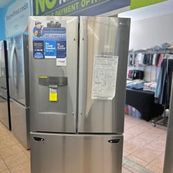 LG Refrigerator 26 Cu Ft Slim Ice Maker 