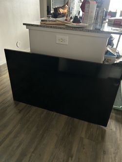 Samsung 50”/55” 4K UHD Smart TV – Ultra Slim Design