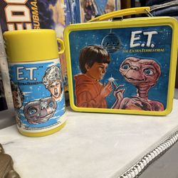 Alladin Tin E.T. Lunch Box With thermos (Vintage) 