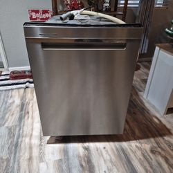 Whirlpool Dishwasher