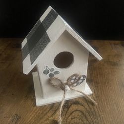 Farmhouse / Rustic- Mini Birdhouse