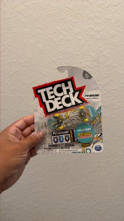 Tech Deck Finesse Sonic the Hedgehog Fingerboard