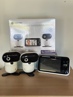 Motorola Nursery WiFi 2 cameras and a monitor
