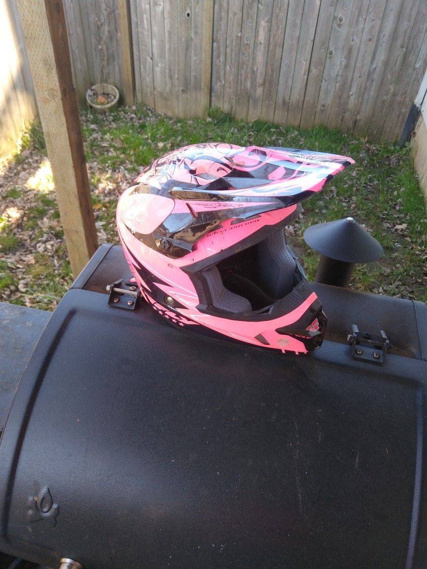 Woman's Fox Helmet Med!