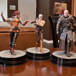 Witcher statues 