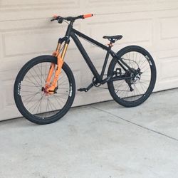 Dirt Jumper/ Looking For Trades