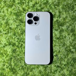 iPhone 16 Pro Max | 256GB | Natural Titanium | Factory Unlocked