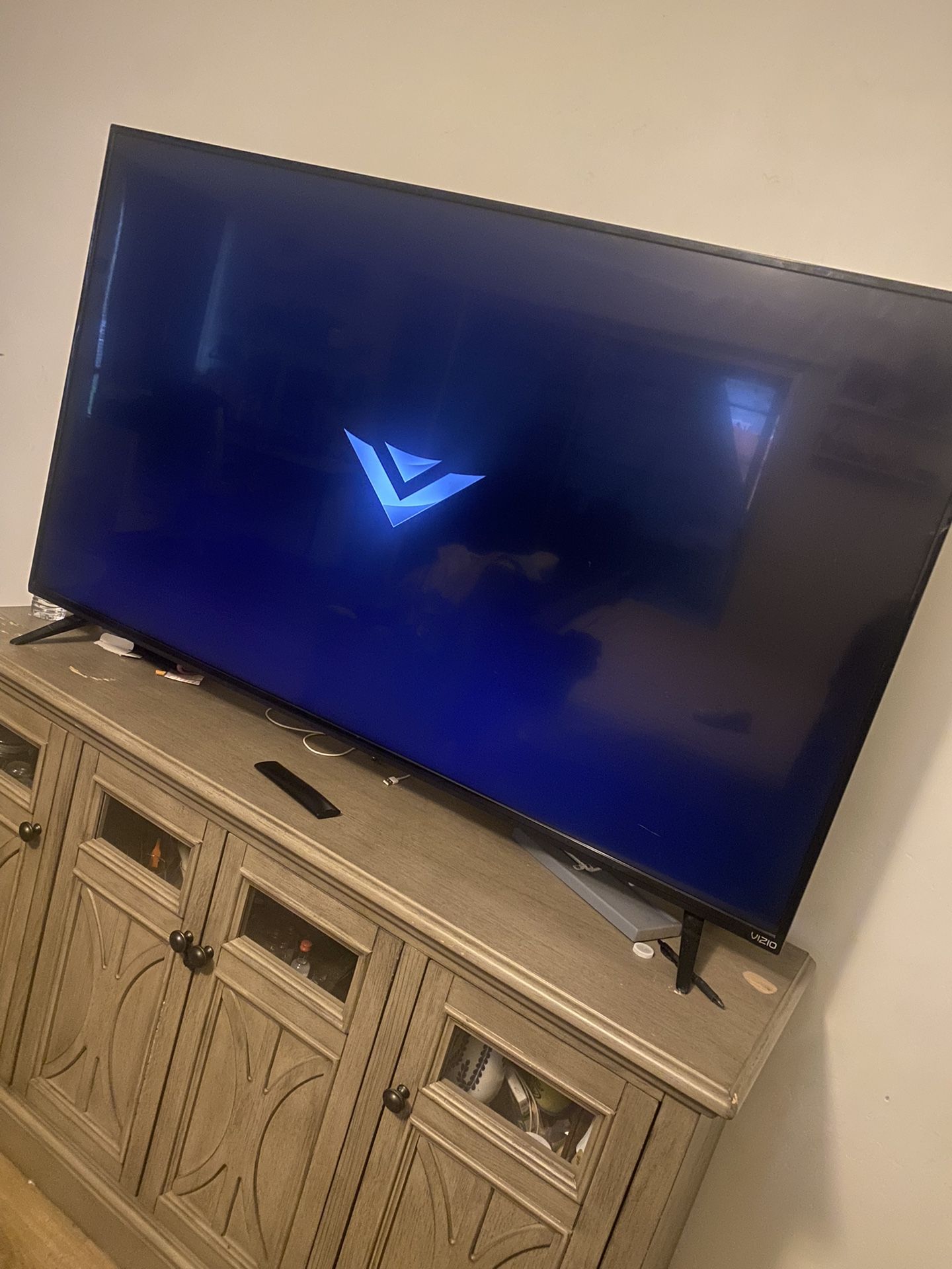 VIZIO 65” Smart TV for Sale in Escondido, CA OfferUp