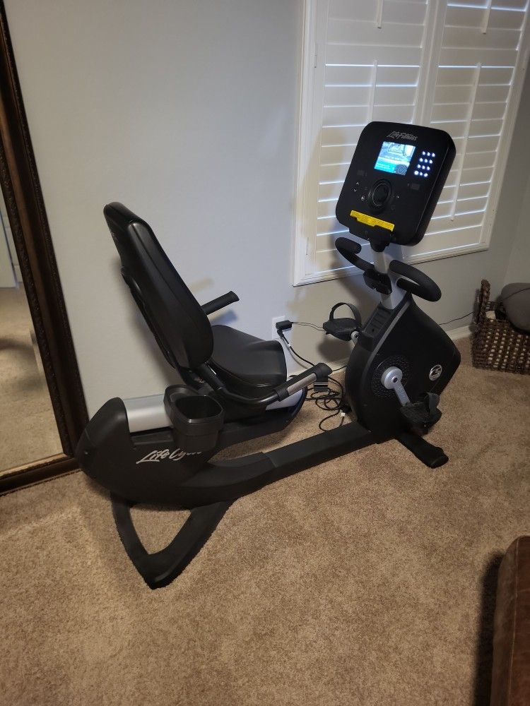 LifeFitness Recumbent Bike Platinum Club Series Lifecycle