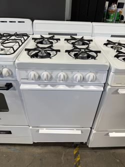 Premier white 4 burner range stove 20 inches