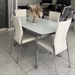 Dining Table of 4-6 (Table ONLY)