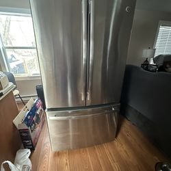 General electric Refrigerator 