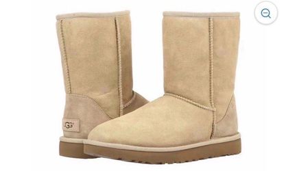 UGG Women's Classic Short II Boots 1016223 (Size 7)