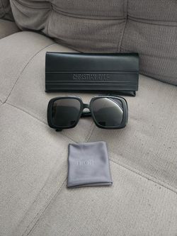 Dior  sunglasses like new