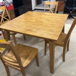 Dining Room Table With 4 Chairs 