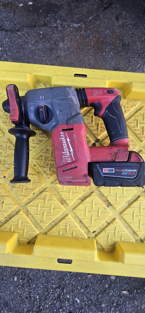 Milwaukee 18v Roatery Hammer 