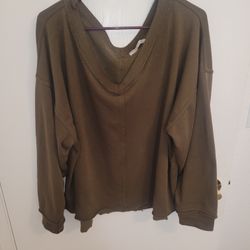 Women's 2XL Sweatshirt Olive GREEN color, CAPRI PANTS  & TOP
