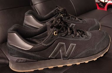 New Balance Black/Gum Mens sz 12