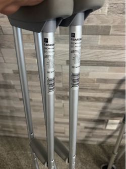 Medline Adult Crutches