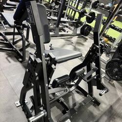 🔥 Hammer Strength Plate-Loaded Leg Extension – Refurbished | Better Than New 🔥