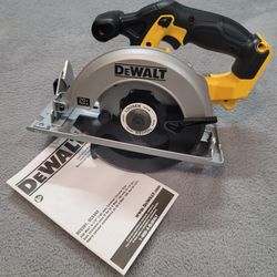 New Dewalt 20v max 6.5" sidewinder style circular saw dcs393 ( tool only) 