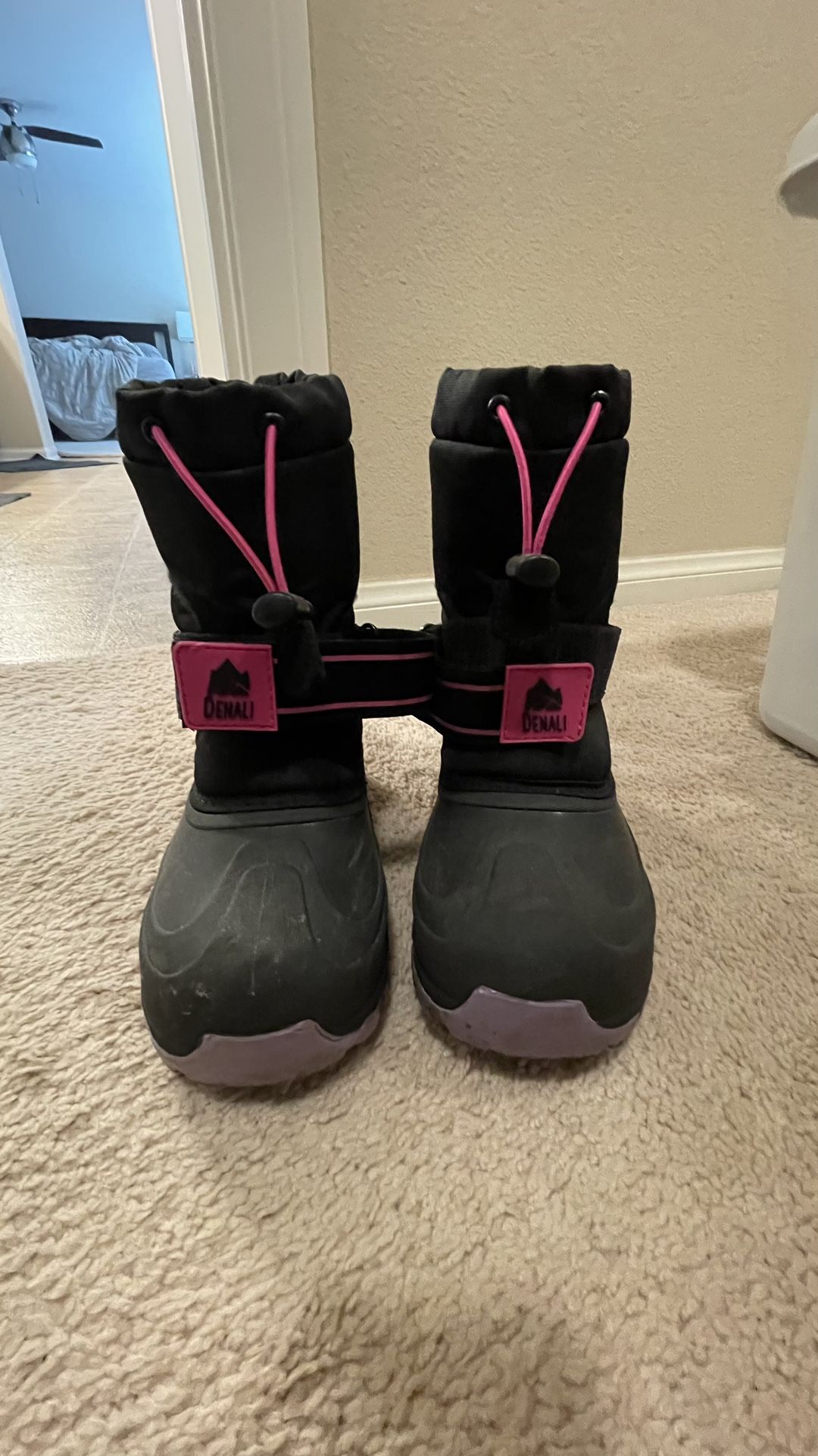 Kids Snow Boots size 2