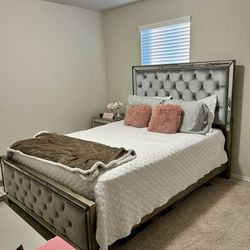 BEAUTIFUL Queen SIZE BEDROOM SET 