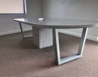 Custom Commercial-Grade Office Furniture | Built Custom to Order
