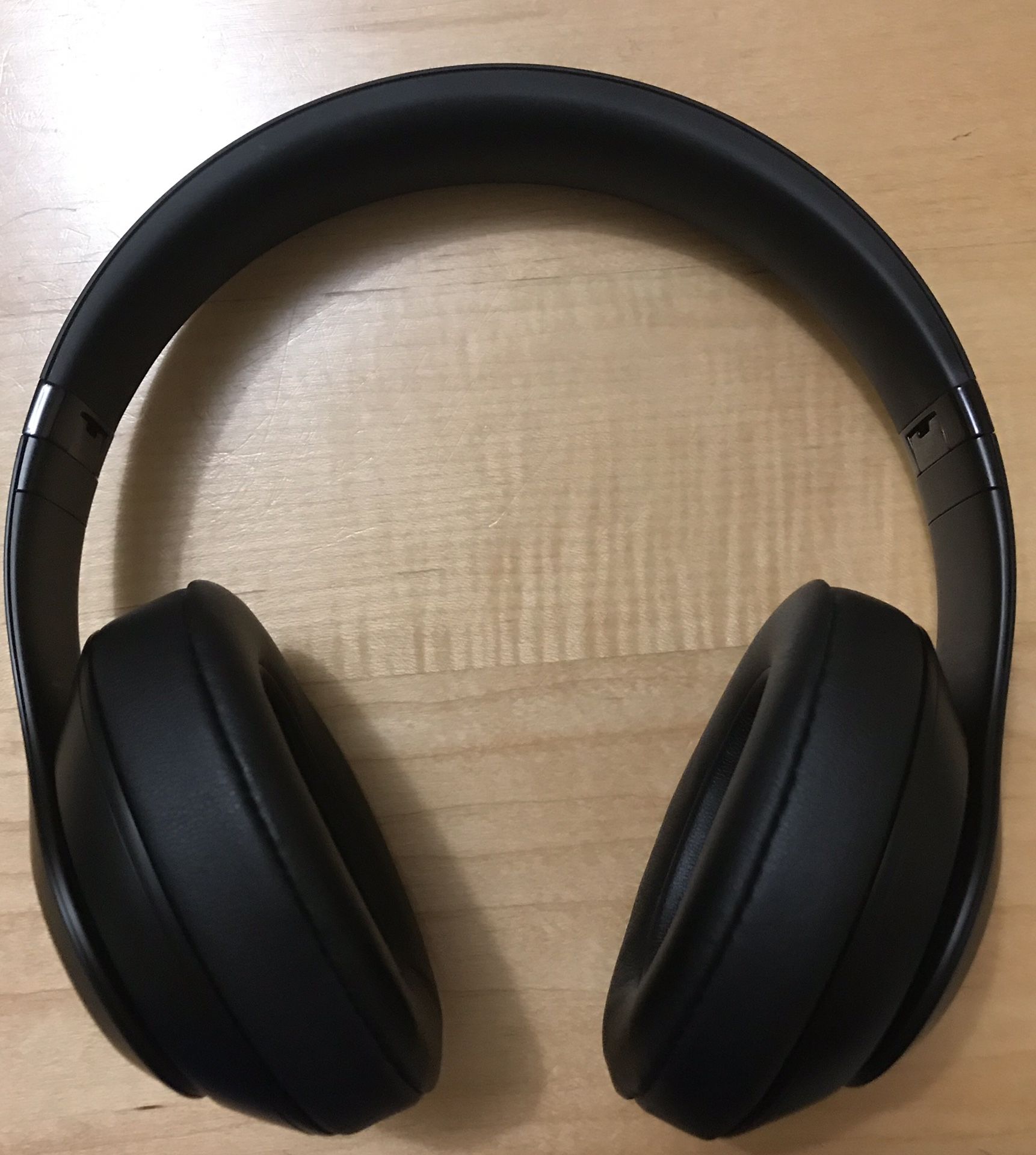 NEW Beats STUDIO 3 Wireless (not solo) Bluetooth headphones - all black