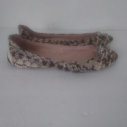 Elie Tahari Womens Leather  Snake Print Flats Sz 8