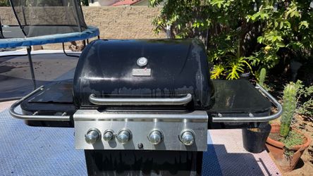 Char-Broil 4-Burner Gas Grill