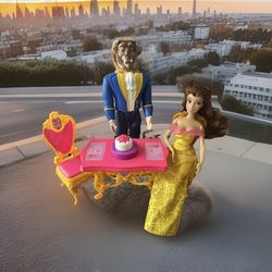 2016 Singing Belle & Transforming Beast To Prince Doll Be Our Guest Dining 