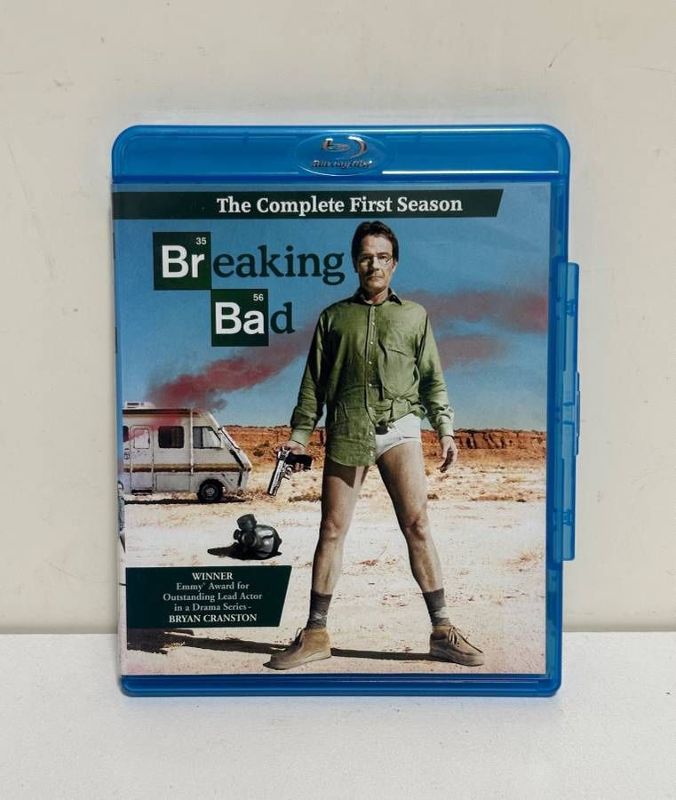 Breaking Bad The Complete First Season Blu Ray 2 Disc Set