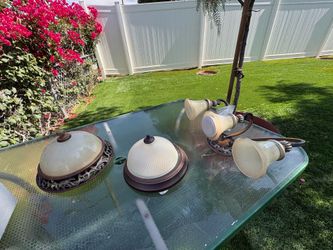 Light fixtures