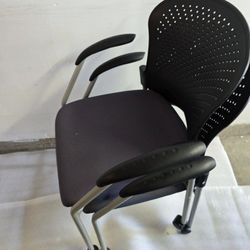 4 Office chairs, standing desk & Rest Gone