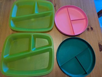 Free children's plastic BPA-free divided plates