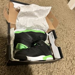 New Jordan’s Size 7C