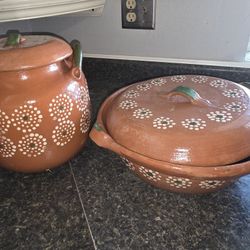 Traditional Cooking Pots. 