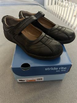 Stride Rite Size 2 