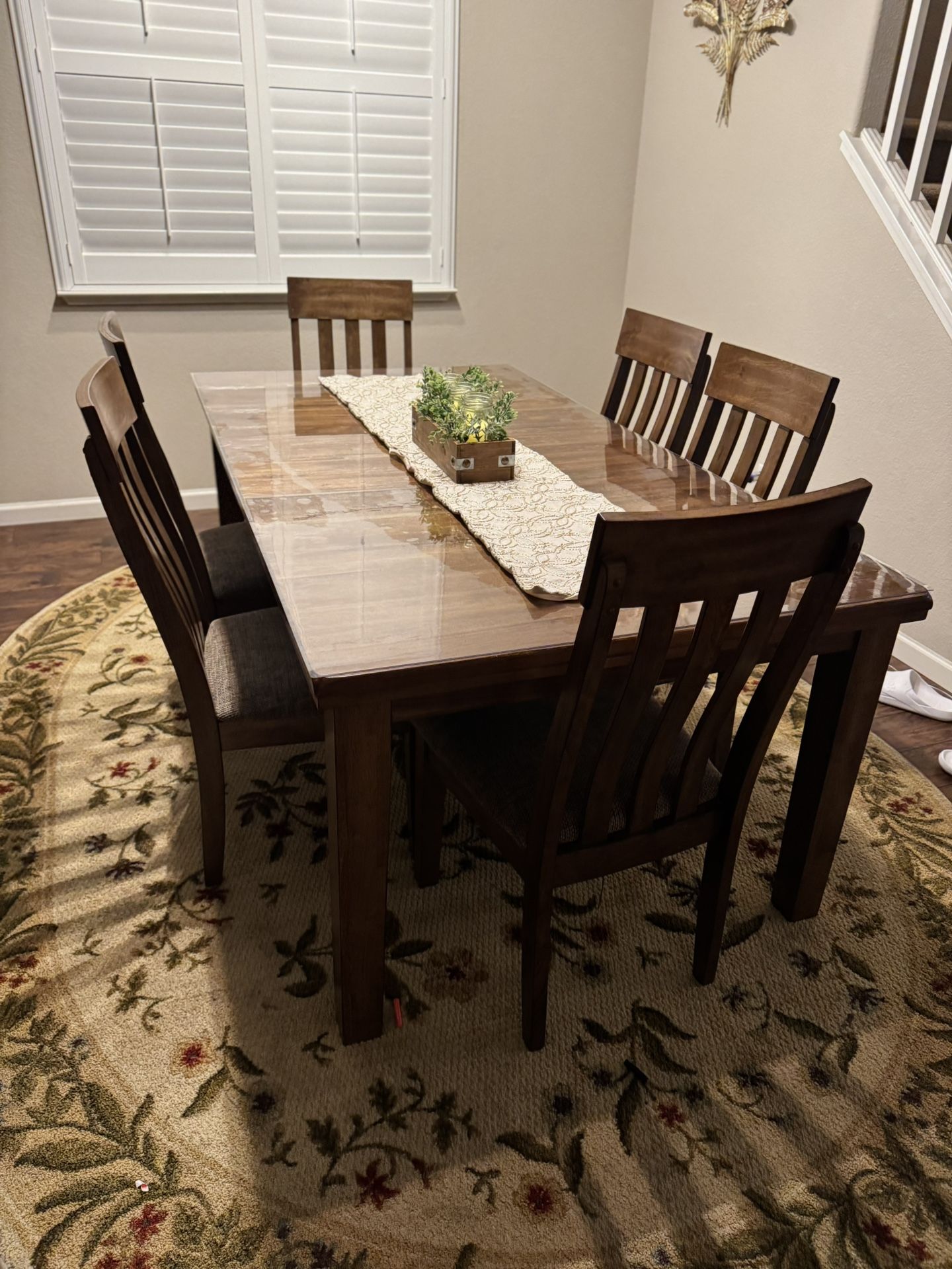 Ashley Furniture Dining Rooms W/ 6 Chairs & Table Cover