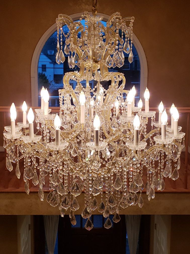 Beautiful Sparkling Crystal Chandelier