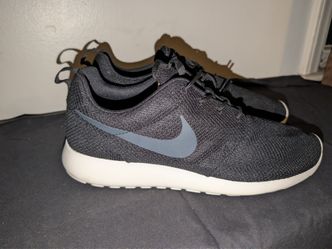Nike Roshe Run Sneakers