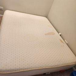Free Queen Size Mattress 