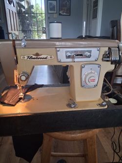 Fleetwood sewing machine