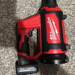 Milwaukee M12 Blower With 5.0 Battery