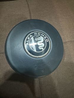 2020 Alfa Romero steering wheel