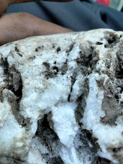 Quartz geode